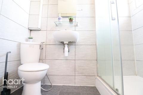 1 bedroom apartment to rent, Maybank Avenue, London