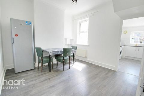 3 bedroom terraced house to rent, St Bernard's Road, London
