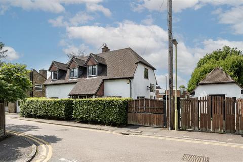Torwood Breadcroft Lane, Harpenden, AL5 4TE