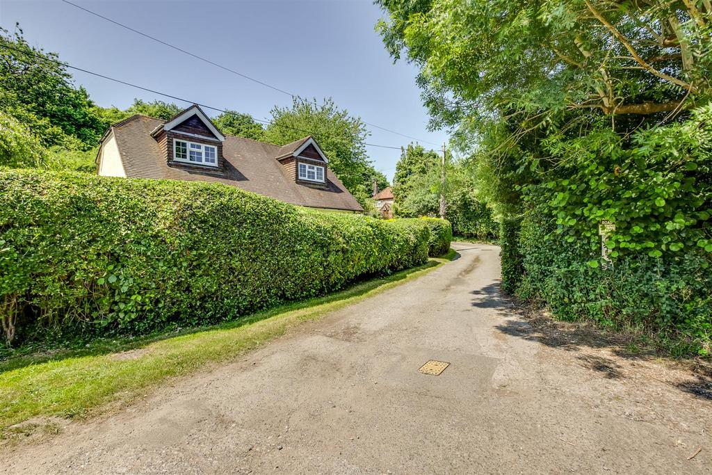 Bank Cottage, Handleton Common, HP14 3 LA-14.jpg