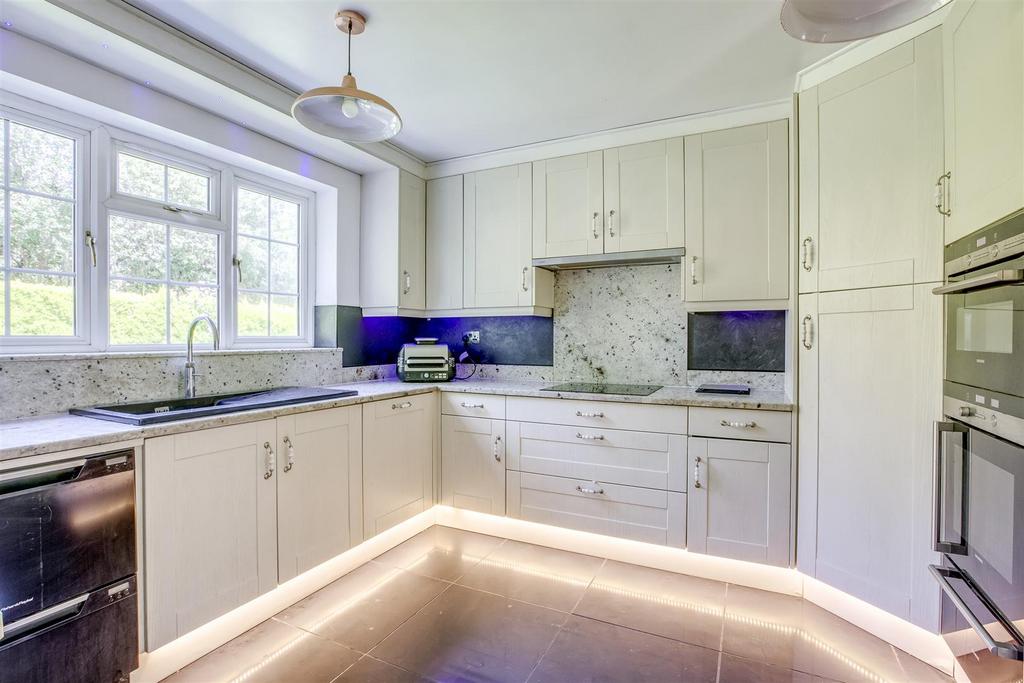 Bank Cottage, Handleton Common, HP14 3 LA-6.jpg
