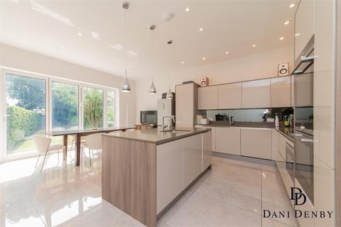 undefined, The Ridgeway, London NW11