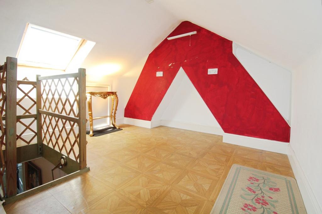 Pbox-living room-294314.JPG