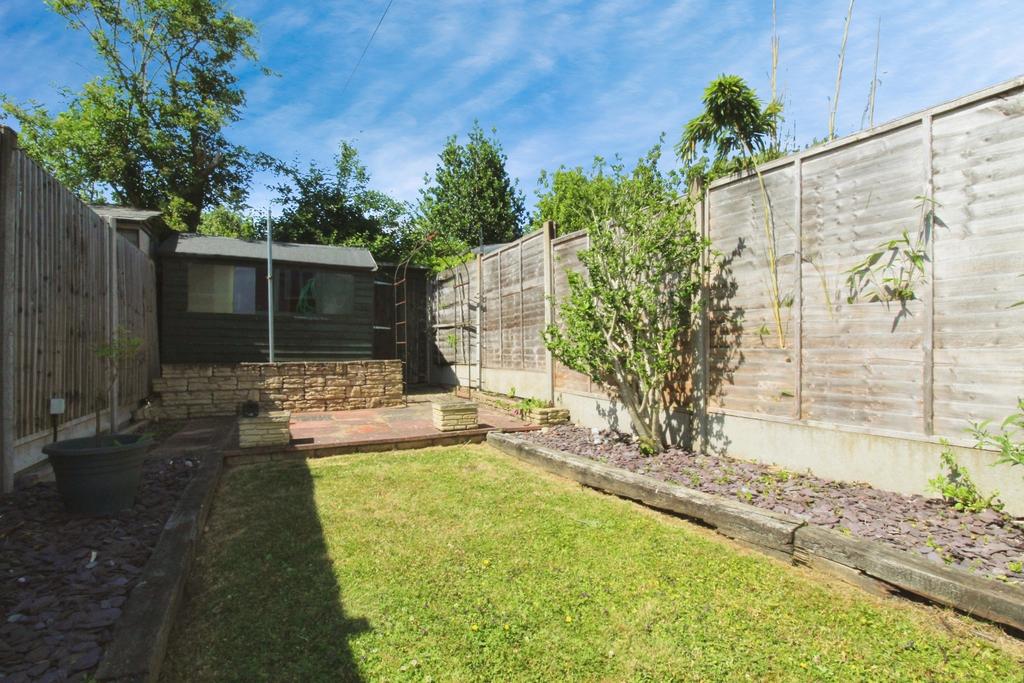 Pbox-garden-294314.JPG