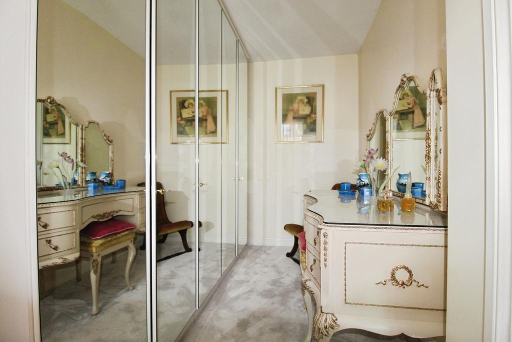 Pbox-dining room-294314.JPG