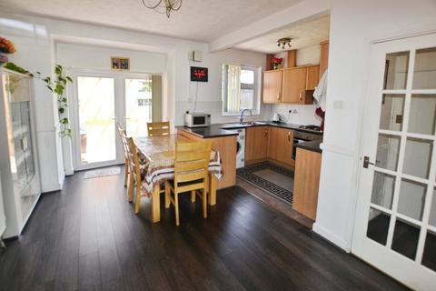 3 bedroom semi-detached house for sale, Buckminster Road, Leicester LE3