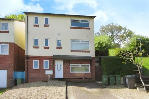 8 bedroom detached house for sale