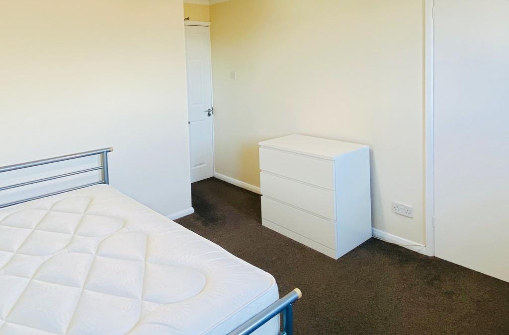 B041a5c2-Room 203.1