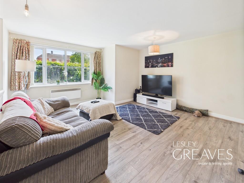 Living/Dining Area