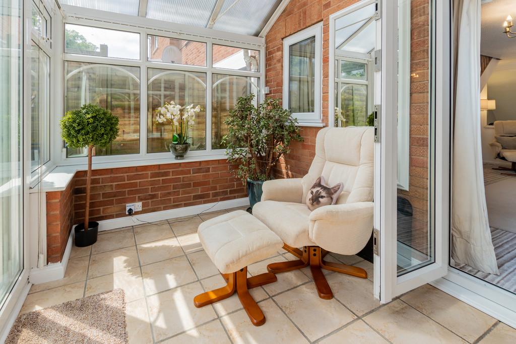 22 Woodland Close-17