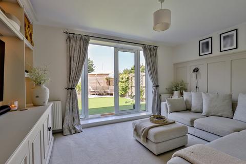 2 bedroom ground floor flat for sale, Portfield Road, Christchurch