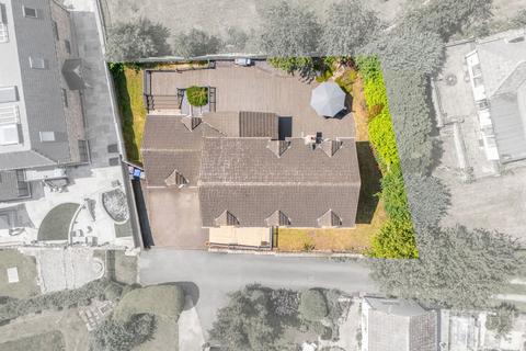 5 bedroom detached house for sale, Well Lane, Doncaster DN6