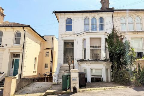 1 bedroom ground floor flat for sale