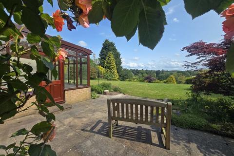 3 bedroom detached bungalow to rent, Salisbury Road, Market Drayton