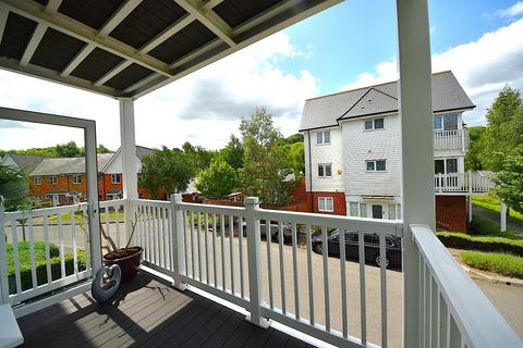 2 bedroom apartment to rent, Sierra Road, High Wycombe, Buckinghamshire, HP11