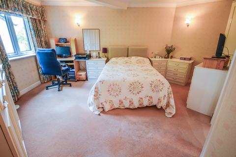 2 bedroom apartment for sale, Dunham Road, Altrincham