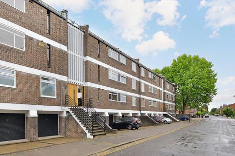 12 Skipworth Road, London, E9 7JH