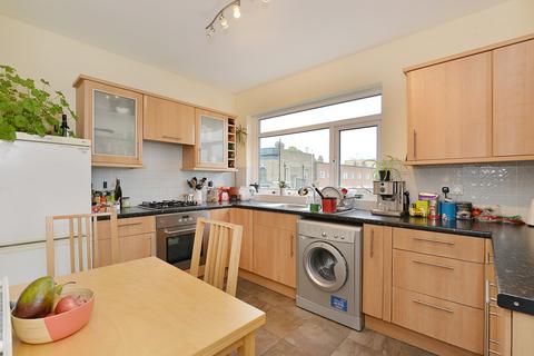 12 Skipworth Road, London, E9 7JH