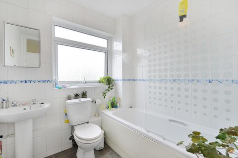 12 Skipworth Road, London, E9 7JH