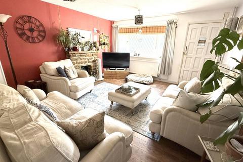 45 Faugere Close, Brackley, NN13 6LR