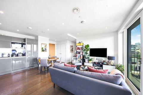 2 bedroom flat to rent, Heygate Street, Elephant and Castle, London, SE17
