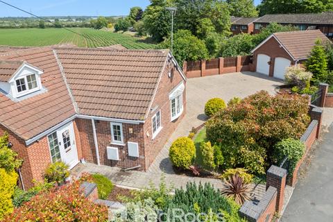 3 bedroom detached bungalow for sale, Adwick-Le-Street, South Yorkshire DN6
