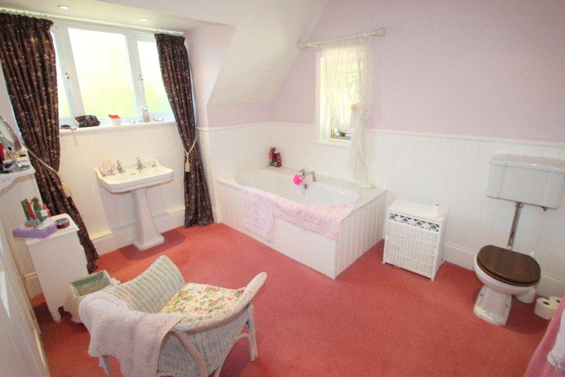 Family Bathroom/Wc