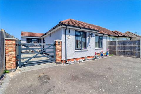 3 bedroom detached house for sale, Great Holland CO13