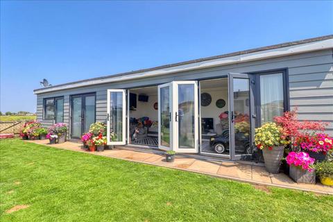 3 bedroom detached house for sale, Great Holland CO13