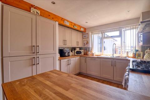 3 bedroom detached house for sale, Great Holland CO13