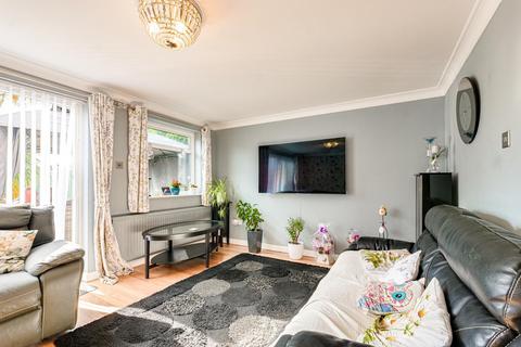3 bedroom semi-detached house for sale, Wakering Road, Southend-on-sea, SS3