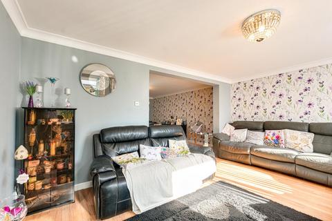 3 bedroom semi-detached house for sale, Wakering Road, Southend-on-sea, SS3