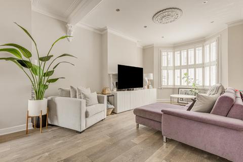 5 bedroom terraced house to rent, Bronsart Road, London