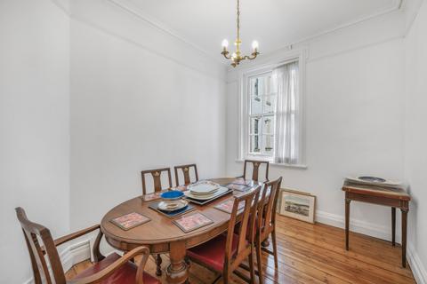 3 bedroom flat for sale, Devonshire Mansions, 208 Great Portland Street, London