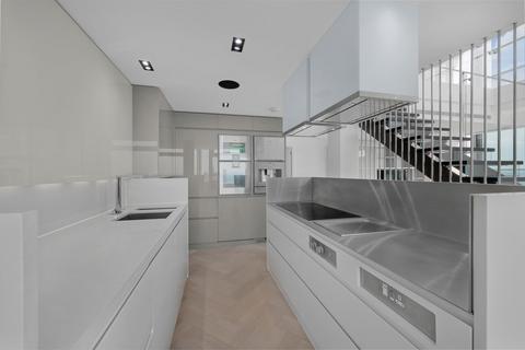 2 bedroom flat for sale, Pan Peninsula Square, London