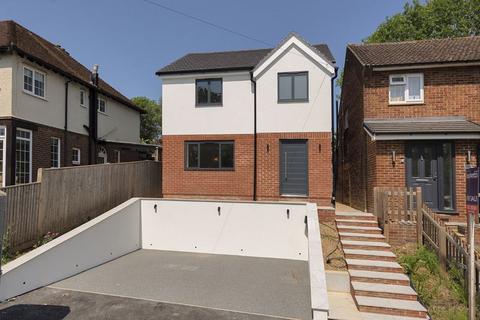 3 bedroom detached house for sale, DETACHED FAMILY HOME & DETACHED ANNEXE - Hadlow Road, Tonbridge, TN9 1QE