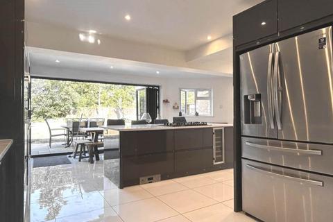 5 bedroom semi-detached house for sale, Stuart Close, Emmer Green, Reading