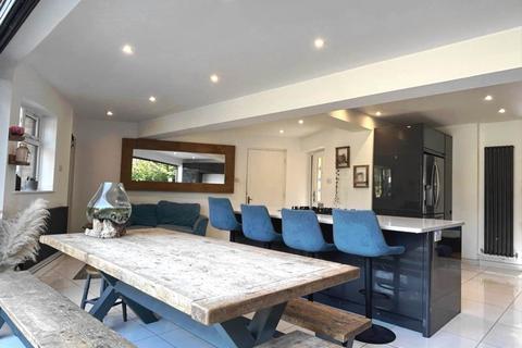 5 bedroom semi-detached house for sale, Stuart Close, Emmer Green, Reading