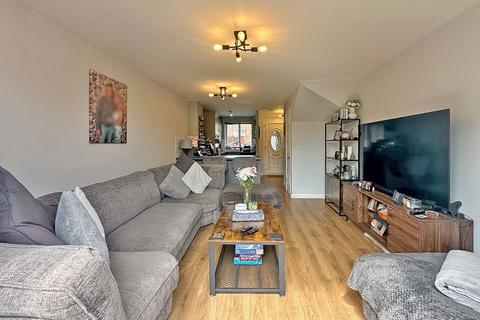 52 Walkers Fold, Willenhall, WV12 5PB