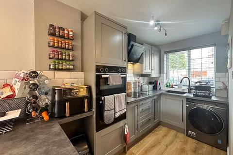 52 Walkers Fold, Willenhall, WV12 5PB