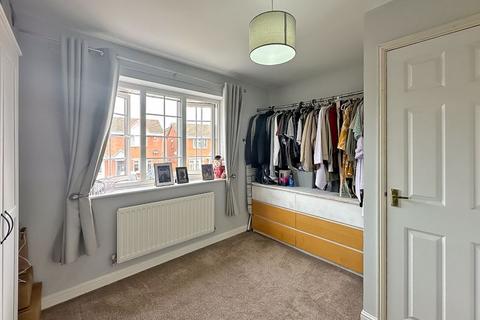 52 Walkers Fold, Willenhall, WV12 5PB