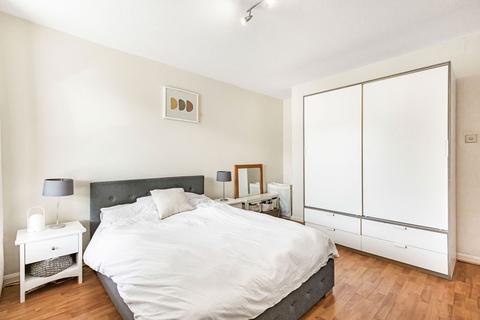 1 bedroom flat for sale, Banbury Road, London E9