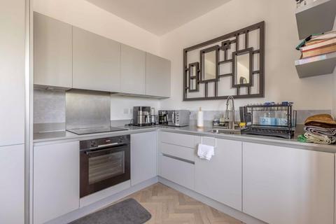 1 bedroom apartment for sale, Bath Road, Slough