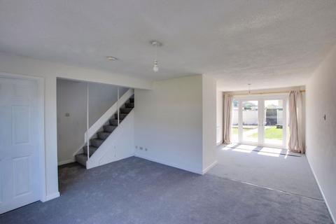 3 bedroom semi-detached house to rent, Summerdown Walk, Trowbridge