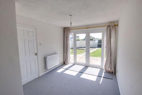 3 bedroom semi-detached house to rent, Summerdown Walk, Trowbridge