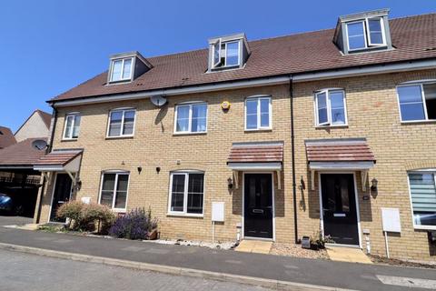3 bedroom terraced house for sale, Alderney Avenue, Milton Keynes