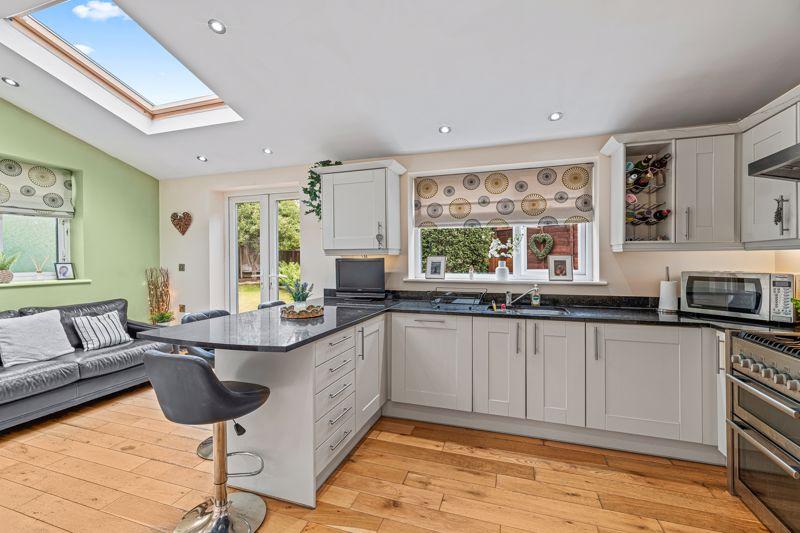Kitchen/Breakfast
