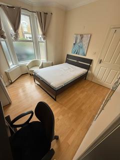 1 bedroom in a house share to rent, Fortnam Road | Archway | N19