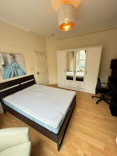 1 bedroom in a house share to rent, Fortnam Road | Archway | N19