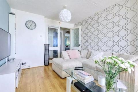 2 bedroom apartment for sale, Godolphin Close, London, N13